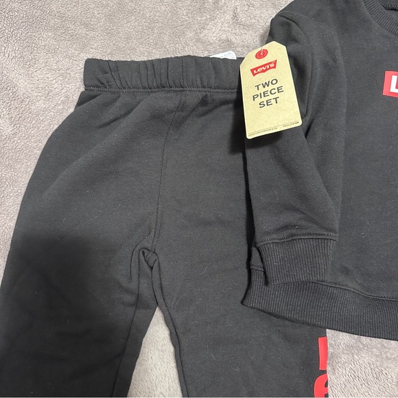 Levi’s Black Red Logo Matching Sweatsuit Size 24 Months Toddler NWT - Picture 6 of 10
